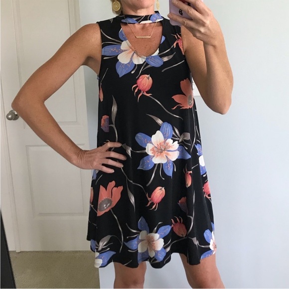 Black Floral Sleeveless Dress - Picture 1 of 7
